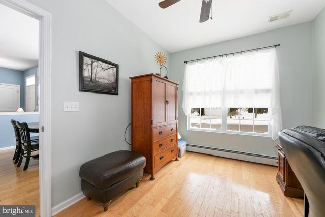 10 SEAGULL DR, Little Egg Harbor Twp, NJ 08087