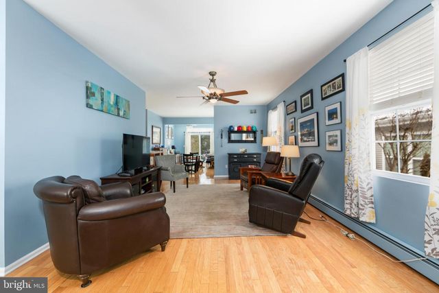 10 SEAGULL DR, Little Egg Harbor Twp, NJ 08087