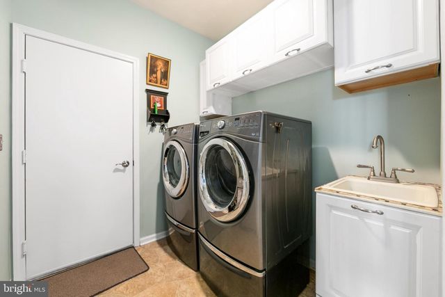 10 SEAGULL DR, Little Egg Harbor Twp, NJ 08087