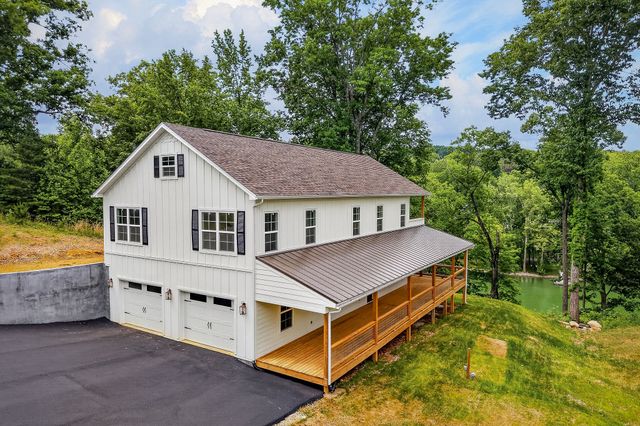 253 River Front Dr, Sparta, TN 38583