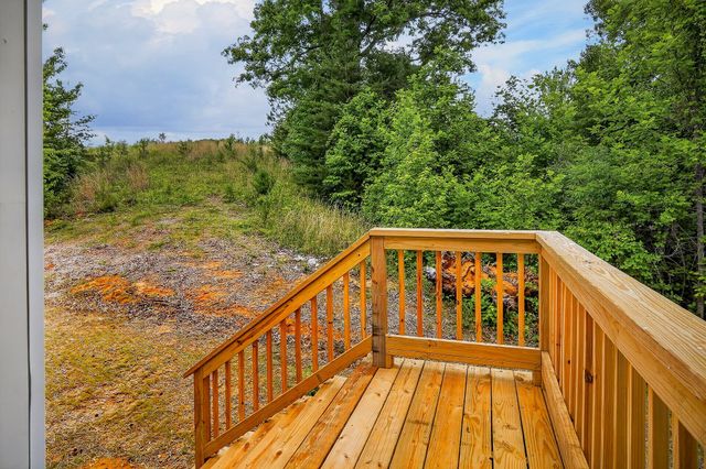 253 River Front Dr, Sparta, TN 38583