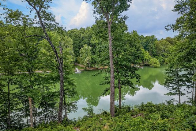 253 River Front Dr, Sparta, TN 38583