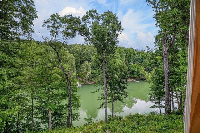 253 River Front Dr, Sparta, TN 38583