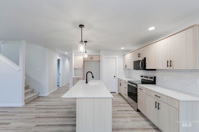 2968 E Mossy Creek Dr, Kuna, ID 83634