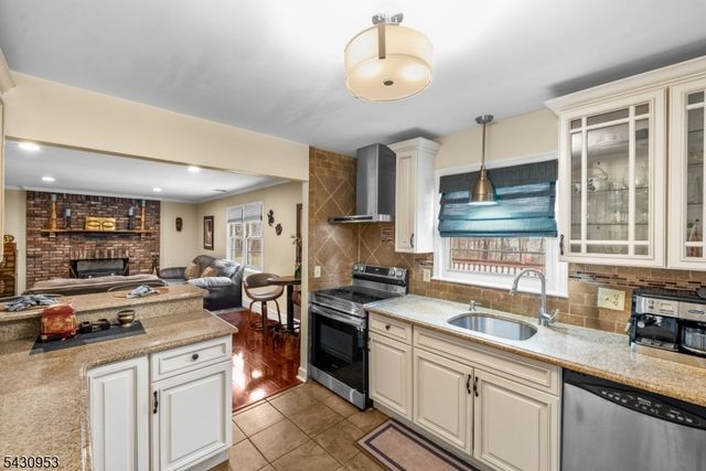 6 Hillsdale Ter, Vernon Twp., NJ 07461