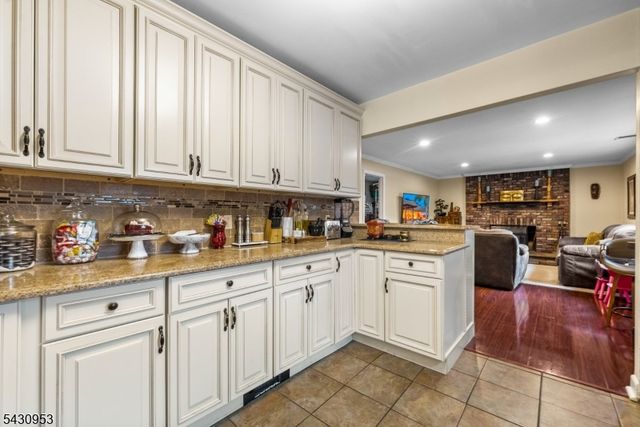 6 Hillsdale Ter, Vernon Twp., NJ 07461
