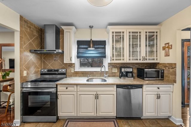 6 Hillsdale Ter, Vernon Twp., NJ 07461