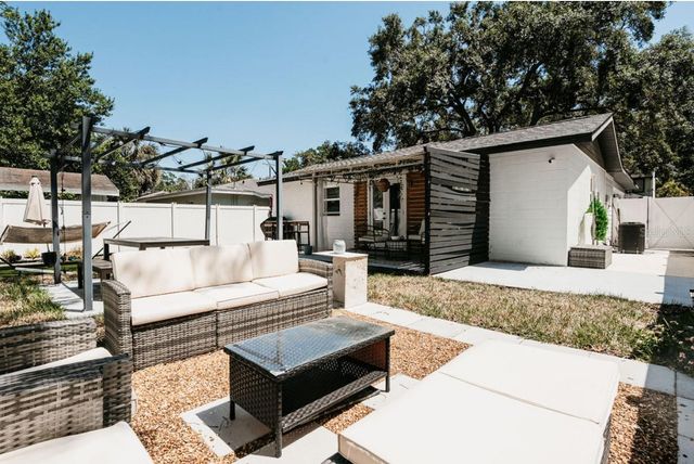 3229 W FIELDER STREET, Tampa, FL 33611