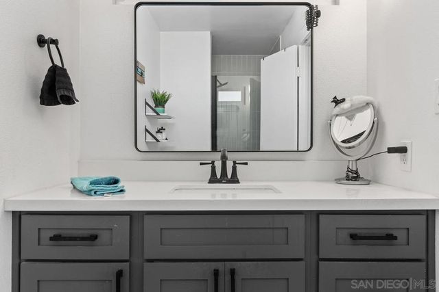 1811 IRIS WAY, Escondido, CA 92027