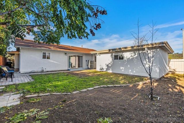 1811 IRIS WAY, Escondido, CA 92027