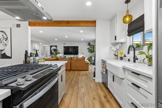 1811 IRIS WAY, Escondido, CA 92027