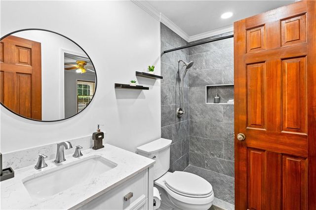 894 Upper Woolsey Road, Hampton, GA 30228