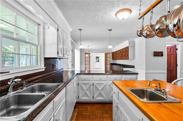 894 Upper Woolsey Road, Hampton, GA 30228