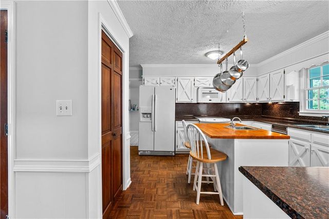 894 Upper Woolsey Road, Hampton, GA 30228