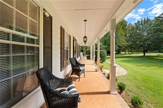 894 Upper Woolsey Road, Hampton, GA 30228