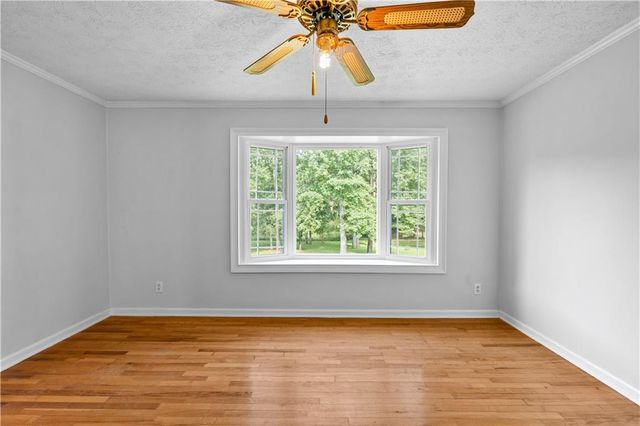 894 Upper Woolsey Road, Hampton, GA 30228