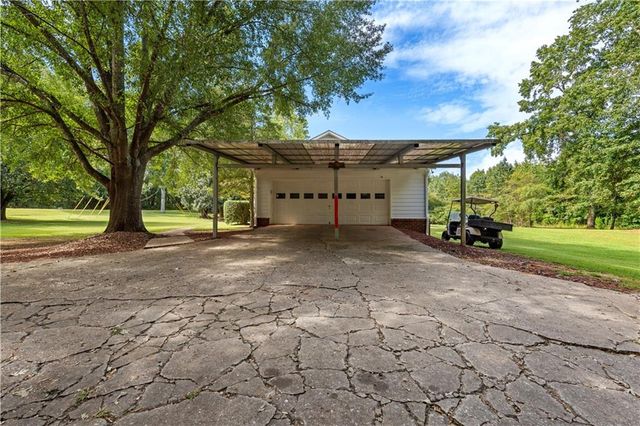 894 Upper Woolsey Road, Hampton, GA 30228