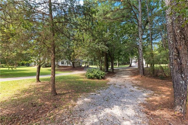 894 Upper Woolsey Road, Hampton, GA 30228