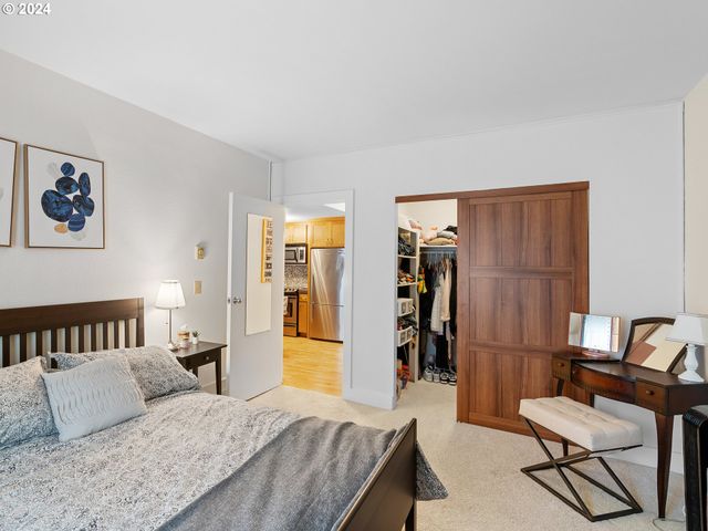 1829 Nw LOVEJOY St 104, Portland, OR 97209