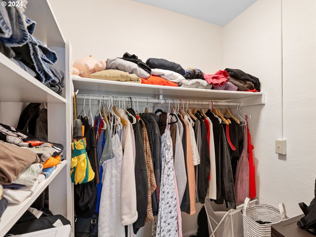 1829 Nw LOVEJOY St 104, Portland, OR 97209