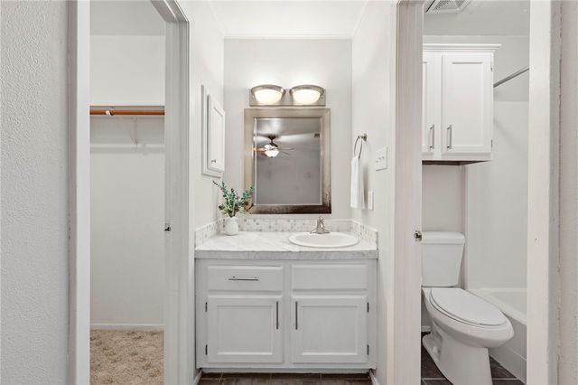 1904 Dartmouth R-3, College Station, TX 77840