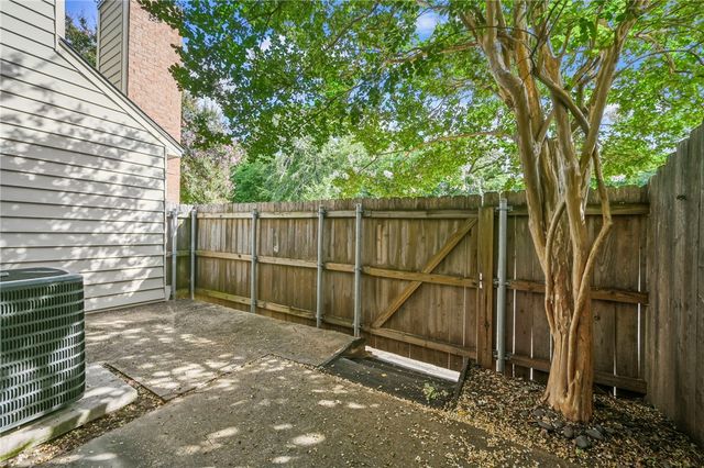 1904 Dartmouth R-3, College Station, TX 77840