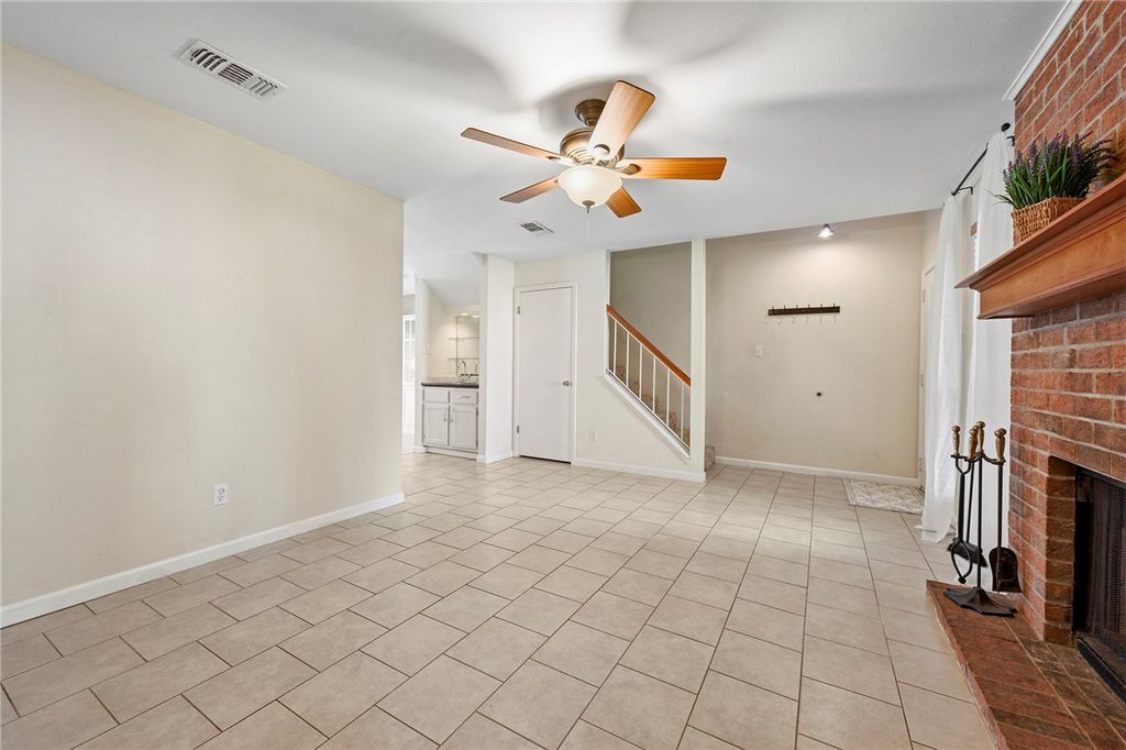 1904 Dartmouth R-3, College Station, TX 77840 — photo 3