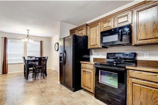 617 Bretts Way, Burleson, TX 76028