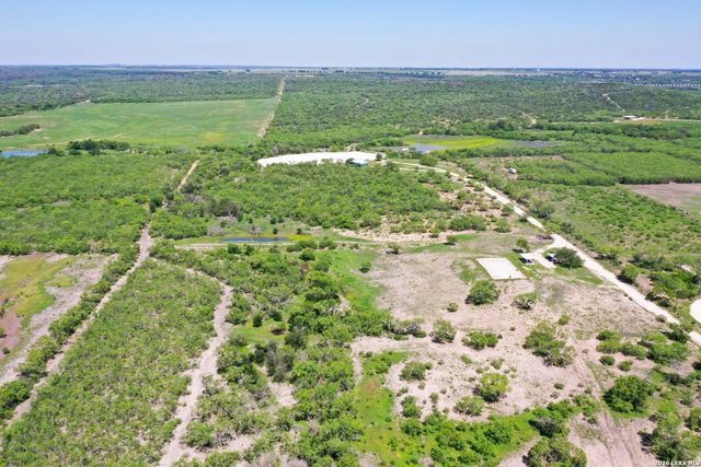 4101 Quihi-Castroville, Hondo, TX 78861