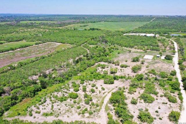 4101 Quihi-Castroville, Hondo, TX 78861