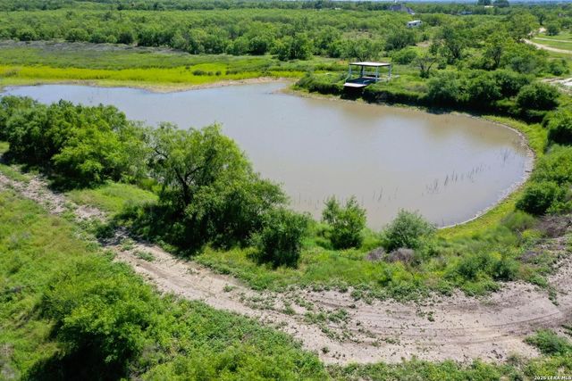 4101 Quihi-Castroville, Hondo, TX 78861