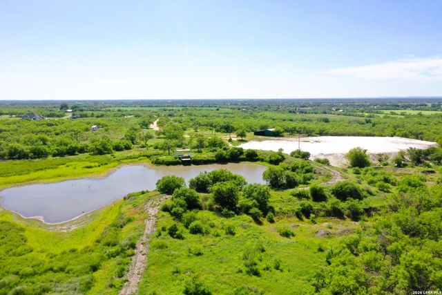 4101 Quihi-Castroville, Hondo, TX 78861