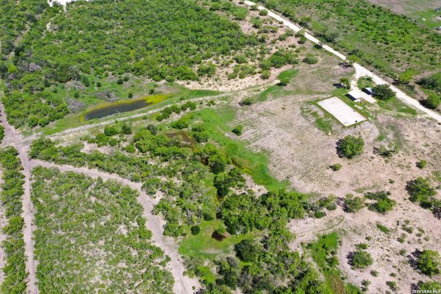 4101 Quihi-Castroville, Hondo, TX 78861
