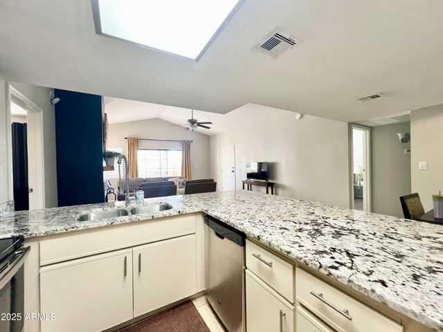 2855 S Extension Road S 220, Mesa, AZ 85210