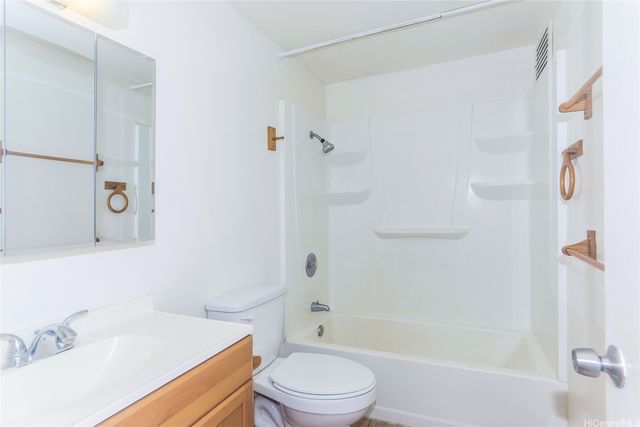 87-122 Helelua Street C204, Waianae, HI 96792