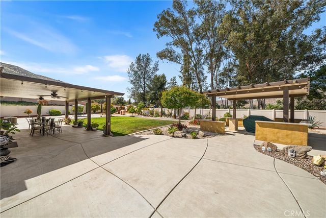 26771 Round Up Street, Winchester, CA 92596