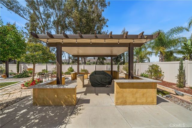 26771 Round Up Street, Winchester, CA 92596