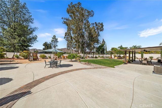 26771 Round Up Street, Winchester, CA 92596