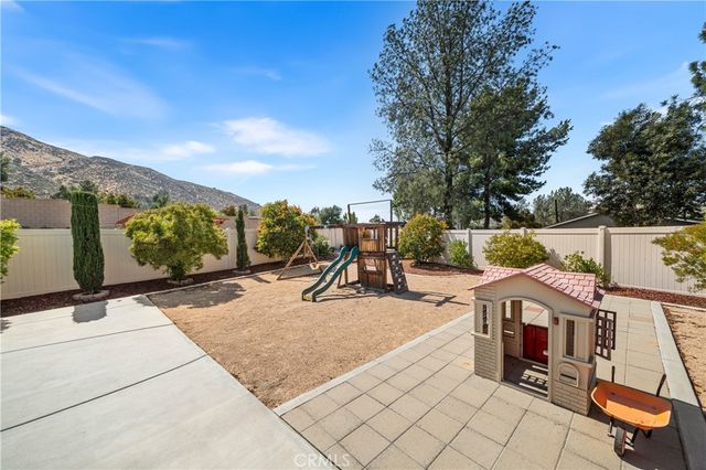 26771 Round Up Street, Winchester, CA 92596