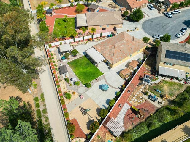 26771 Round Up Street, Winchester, CA 92596