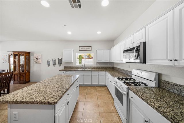 26771 Round Up Street, Winchester, CA 92596