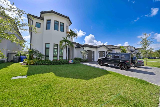 5746 Ashwood Circle W, Hollywood, FL 33312