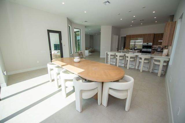 5746 Ashwood Circle W, Hollywood, FL 33312