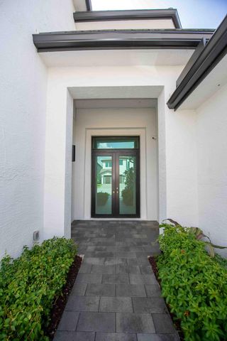 5746 Ashwood Circle W, Hollywood, FL 33312