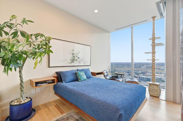 1301 Throckmorton Street 2705, Fort Worth, TX 76102