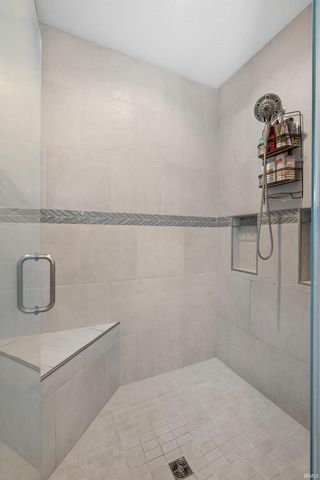 1388 S Honeybee Court, Warsaw, IN 46580