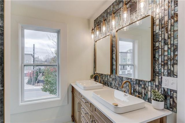 1902 Memorial SE Drive, Atlanta, GA 30317