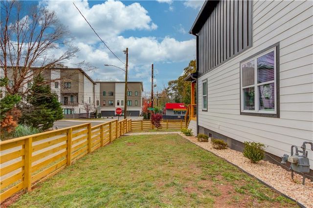 1902 Memorial SE Drive, Atlanta, GA 30317