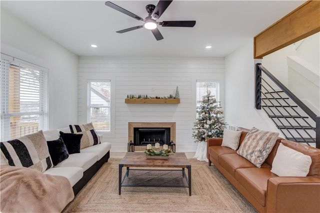 1902 Memorial SE Drive, Atlanta, GA 30317