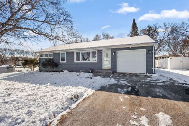 7649 46th Avenue N, New Hope, MN 55428